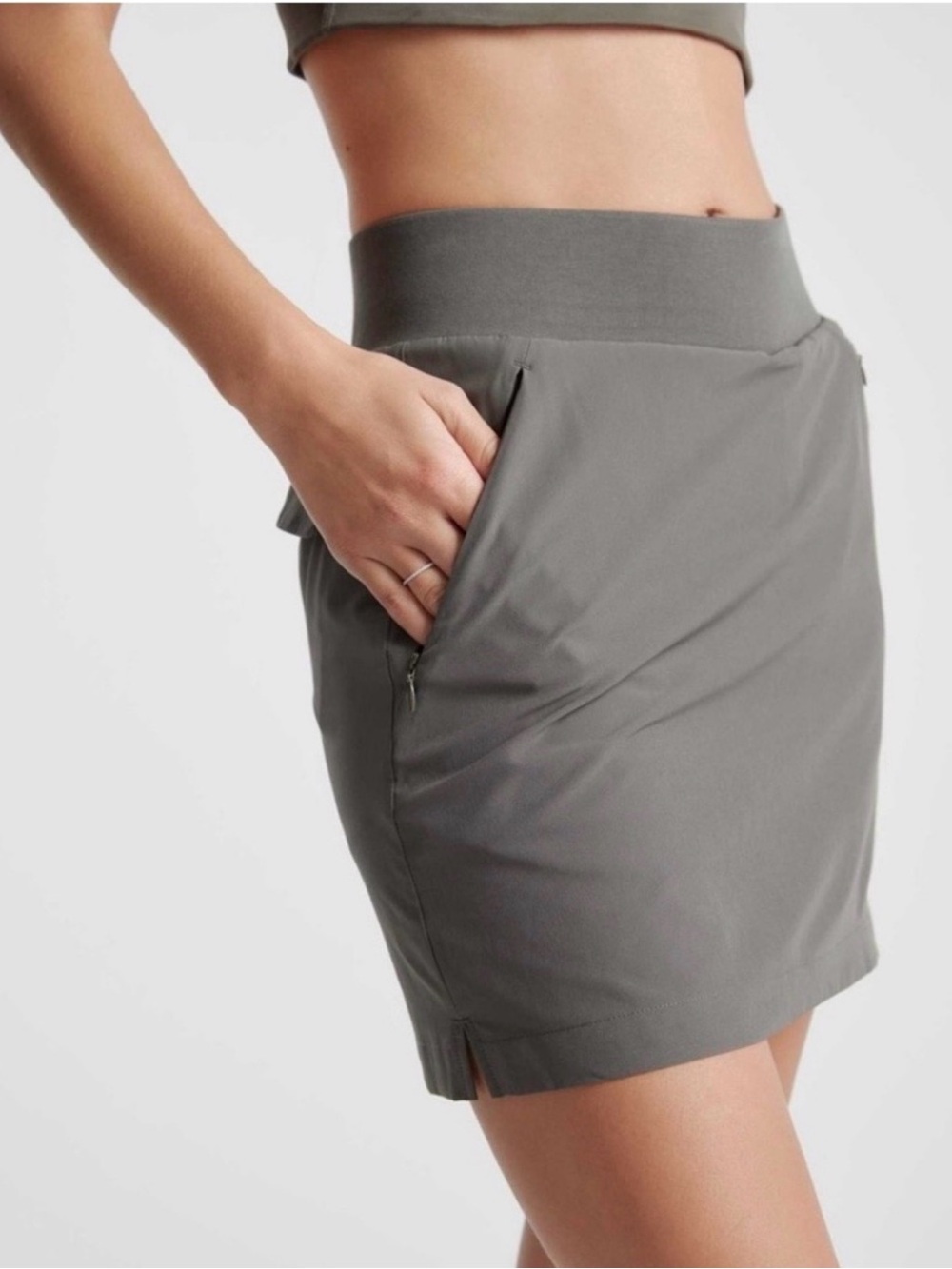 Quince Performance Tech Skort Olive Green Shorts Skirt Gorpcore Hiking Athletic